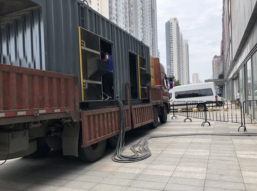 玛纳斯柴油发电机空气滤清器在不同季节的更换周期是否有差异？